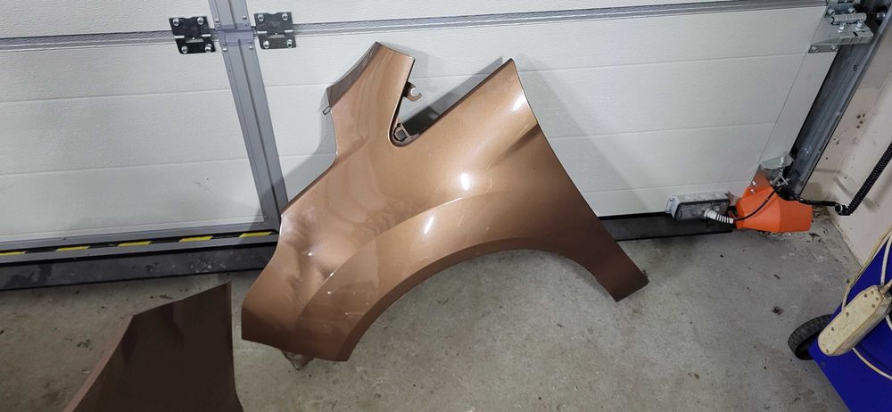 Sprzedam komplet przód zderzak maska błotniki lampy  ford b-max