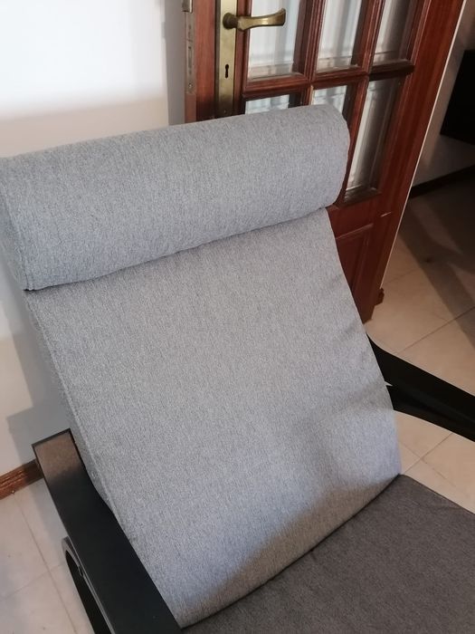 Cadeirão usado mas em bom estado, com apoio para os pés,.