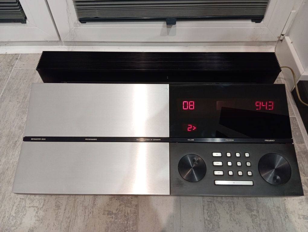 Bang & Olufsen Beomaster 8000 amplituner