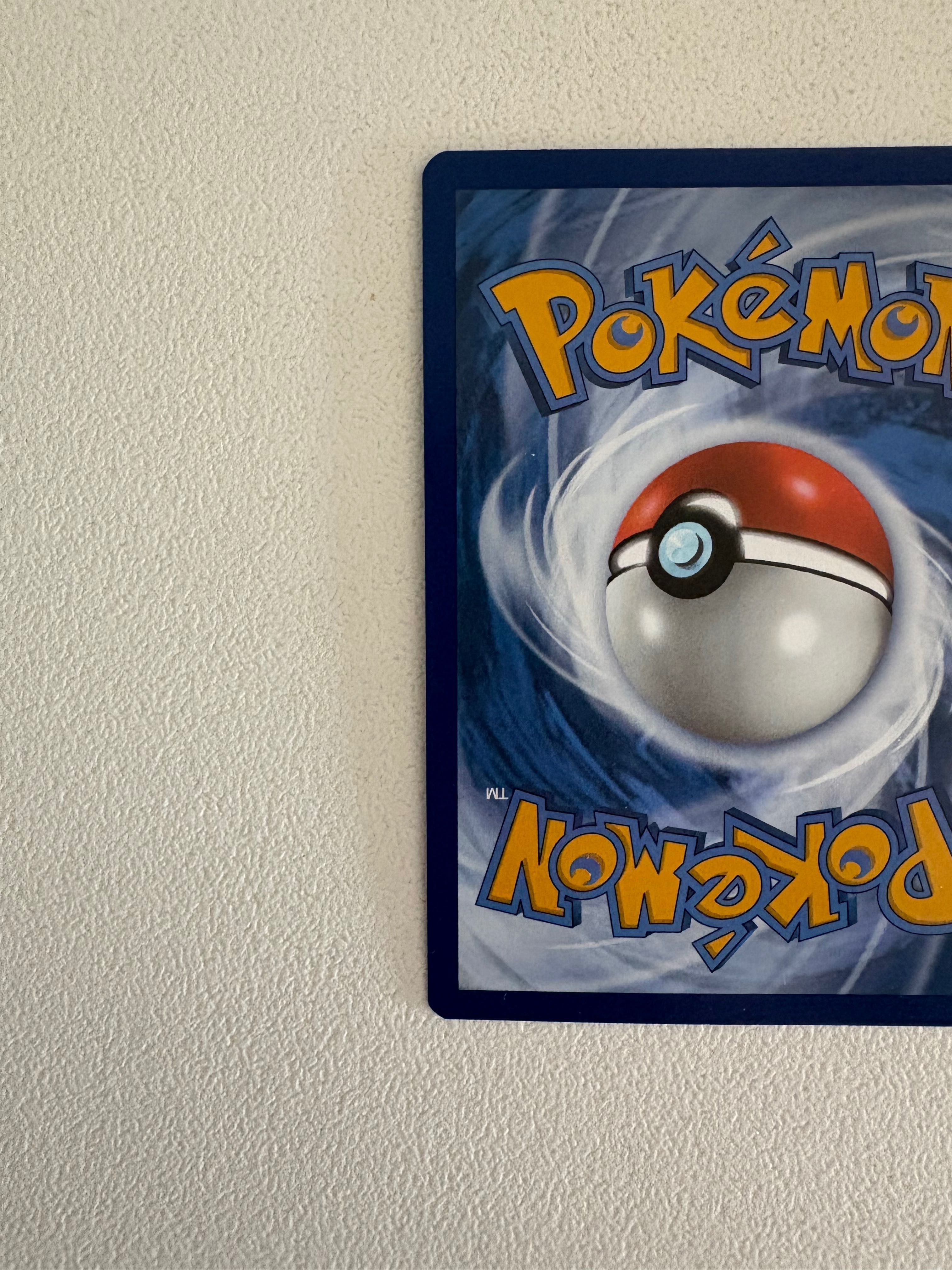 Carta Pokémon Lechonk Brilhante