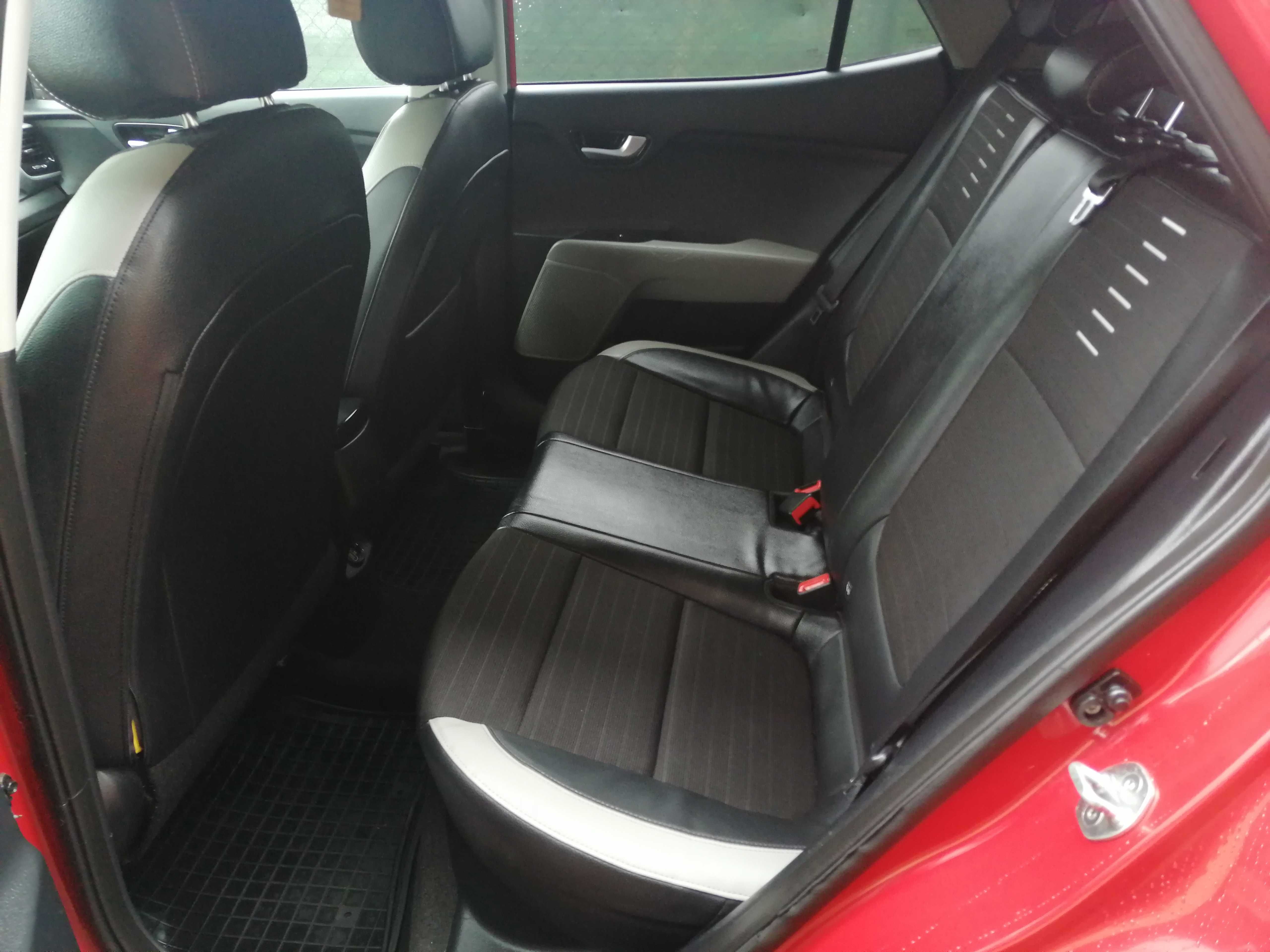 Kia Stonic 1,4b/g