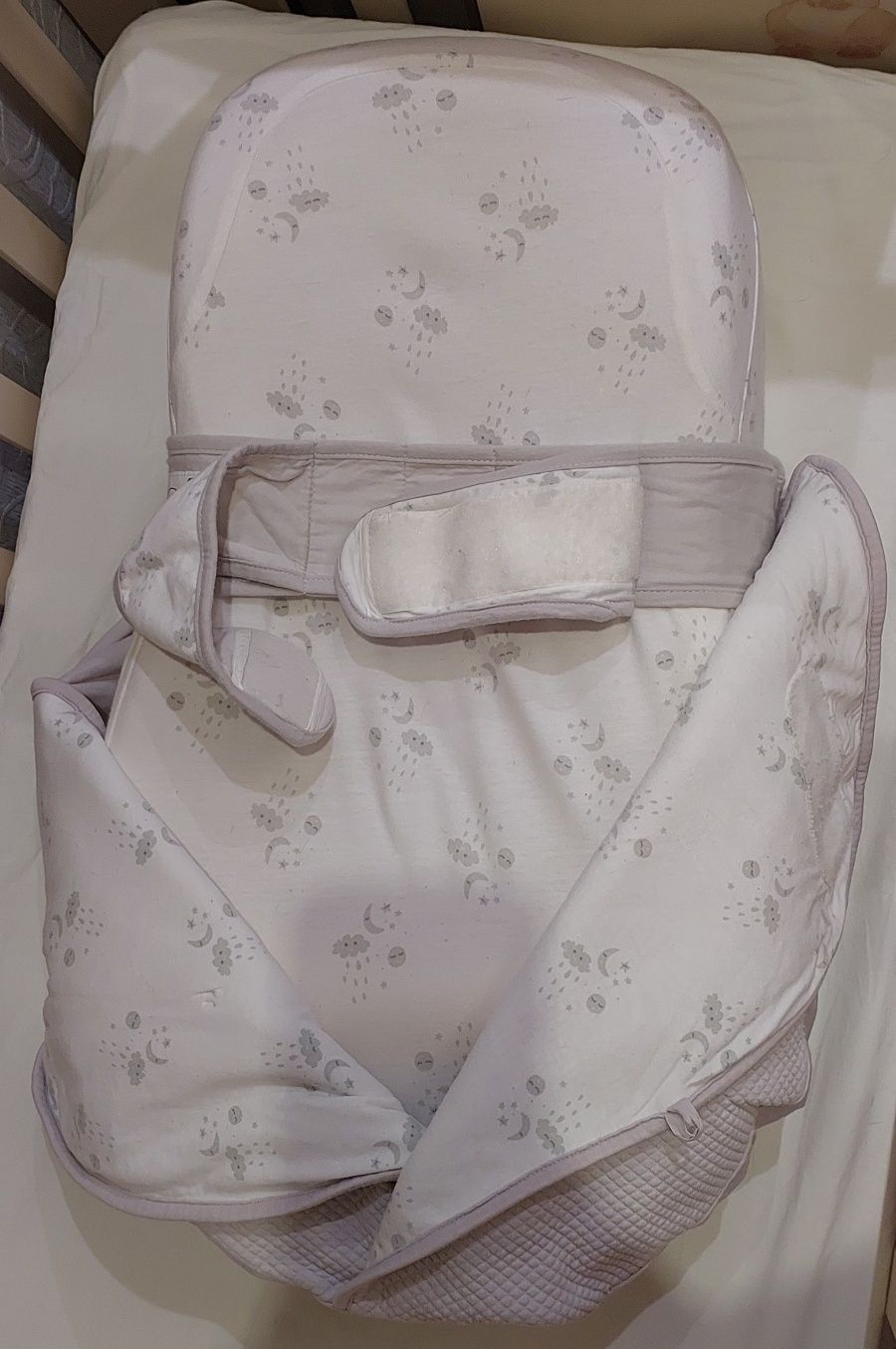 Ергономічний кокон для сну Cocoonababy Red Castle