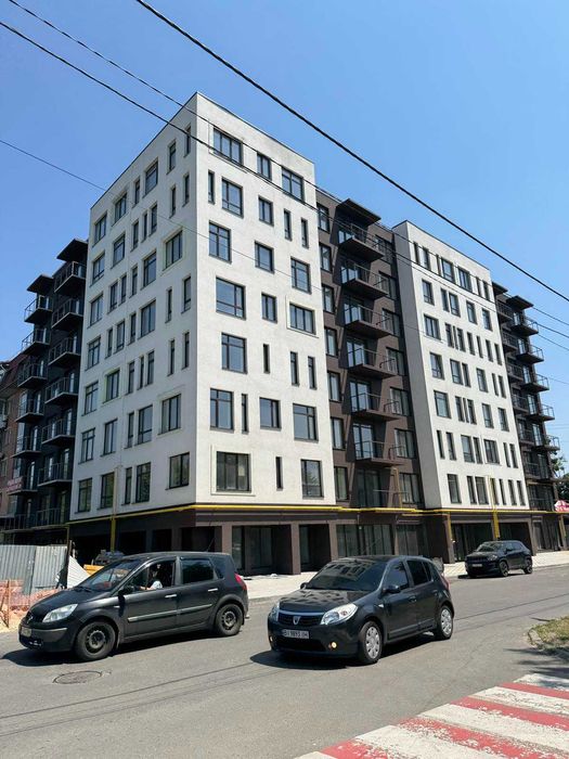 Продаж приміщення в центральному районі. Новий будинок.