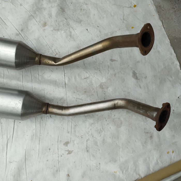 27 тис.км глушитель бочка Toyota Corolla 150 задня частина глушника