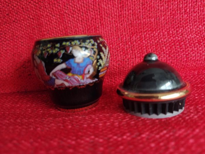 Frasco Eau de Toilette Vintage 'Bardaco' Venus Esmaltado Porcelana