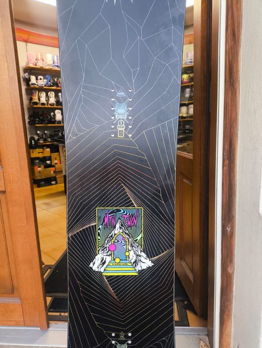 Deska Jones mountain twin 157 model 2025