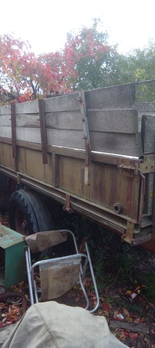 Прицеп тракторний