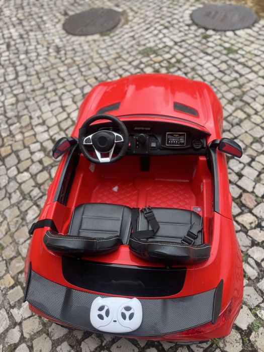 Mercedes AMG 2 lugares - 4 motores