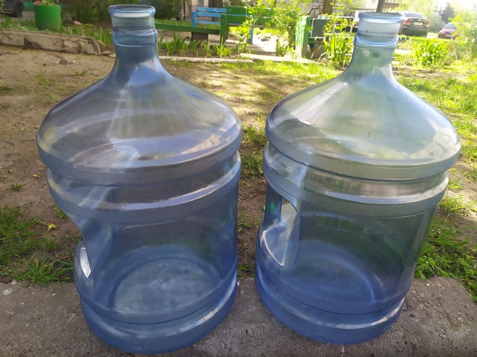 Бутиля  для води 19 л майже нові