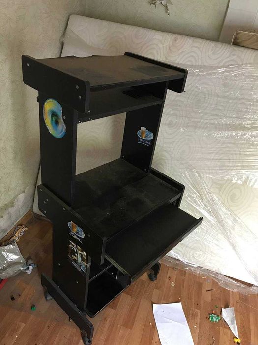 Стол для компьютера