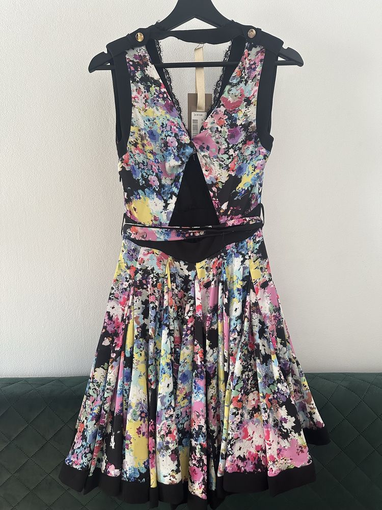 Eureka by Babylon nowa satynowa sukienka r IT 40