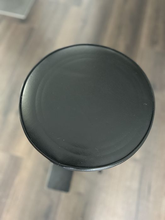 Stołek do Kontrabasu