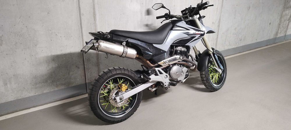 Honda FMX 650 Supermoto