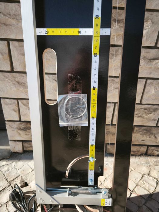 Máquina para cortar esferovite.