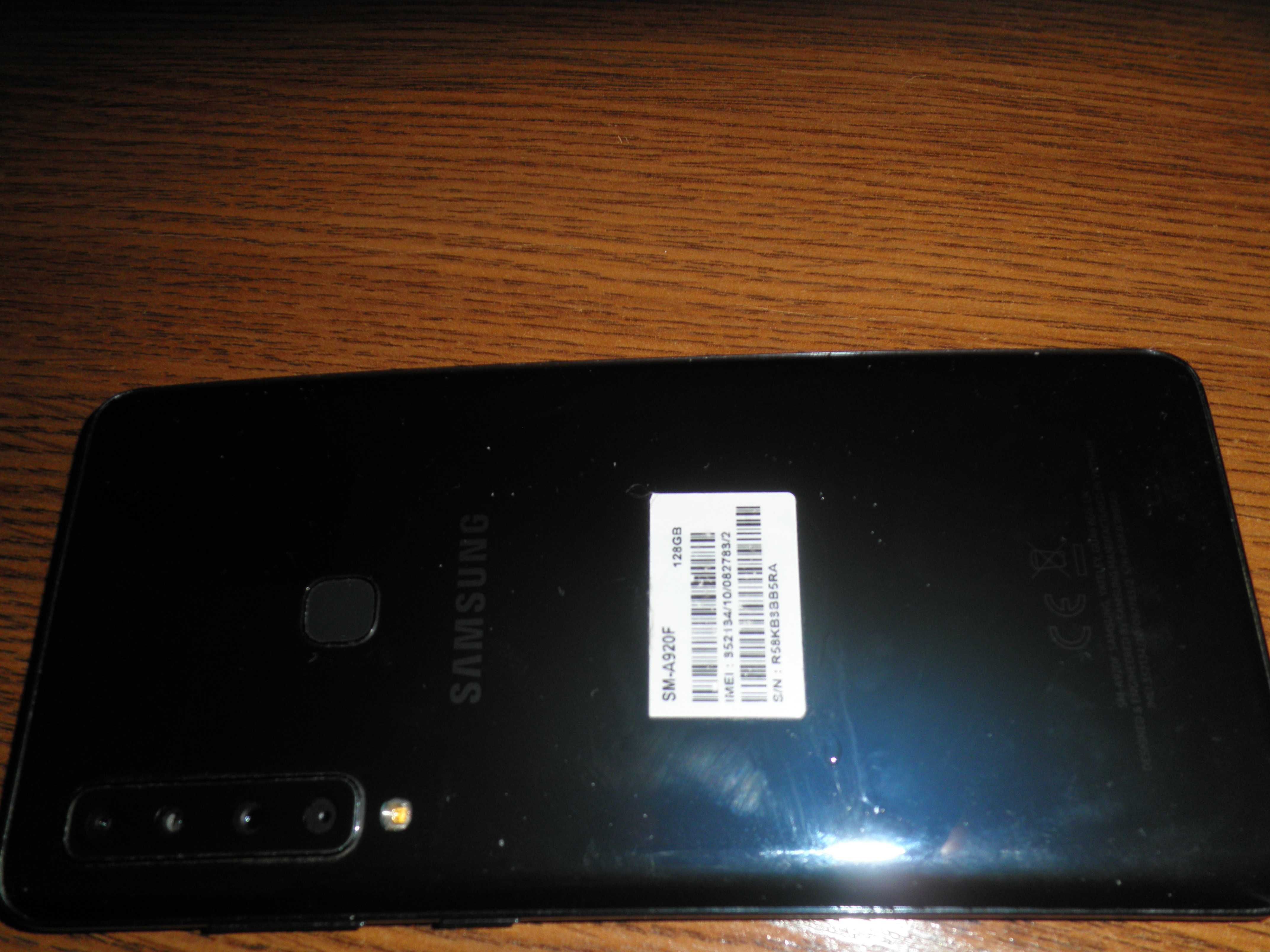 Smartfon Samsung Galaxy A9 6 GB / 128 GB 4G (LTE)