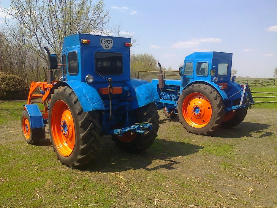 Продам трактор.   .