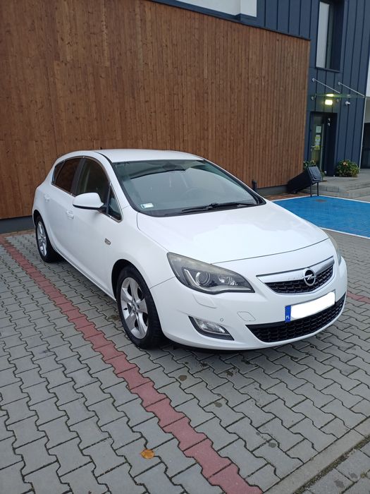 Opel Astra J 1.6T 180KM LPG
