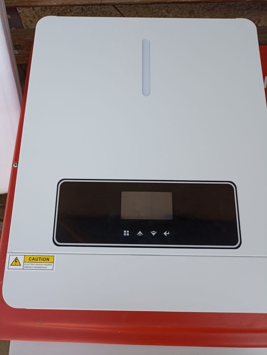 6,2 kW 48V  Гібридний інвертор