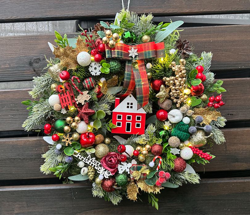 Wianek na drzwi ze światełkami. 37cm 102506