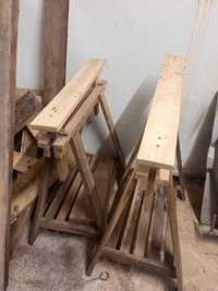 2 cavaletes de madeira