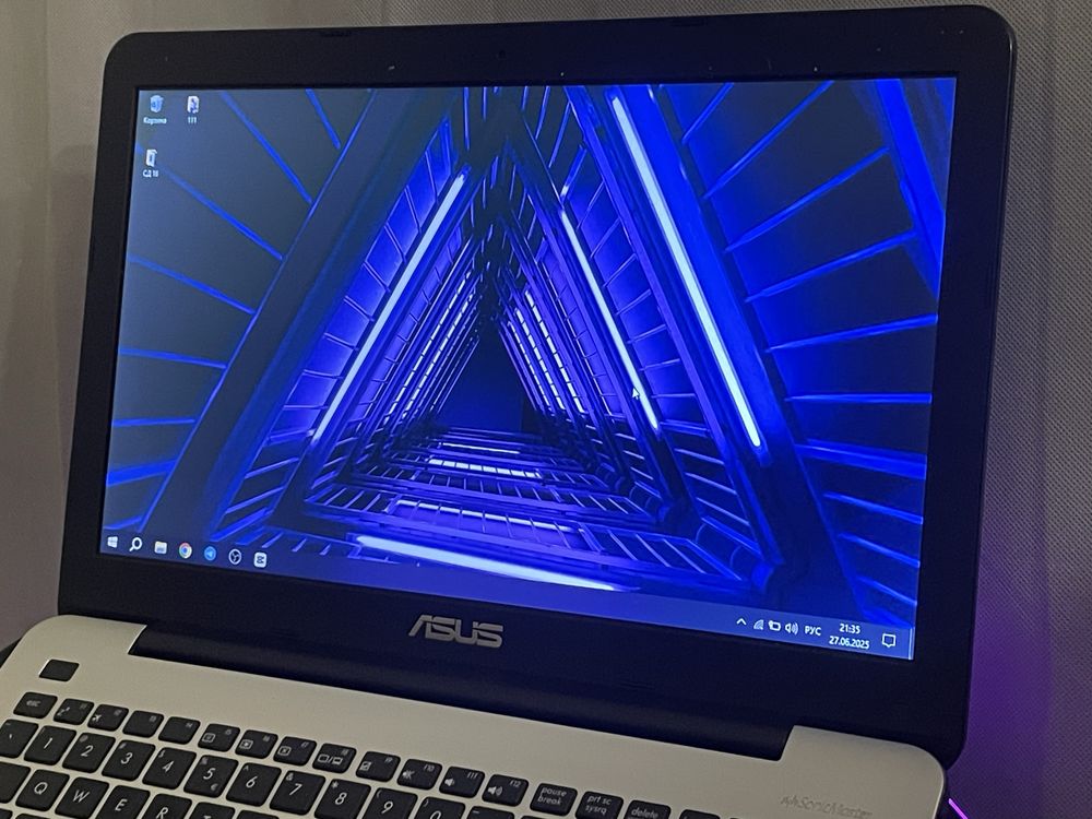 ТОП ! Ноутбук ASUS + клавиатура, мышь и сумка !!!