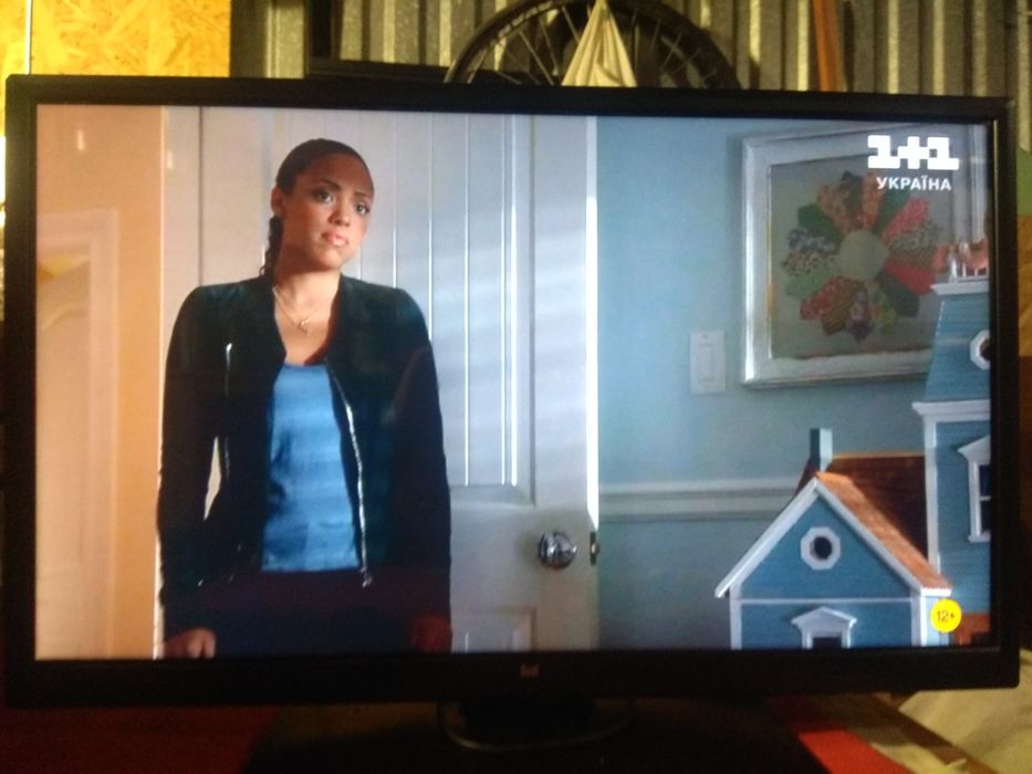 ТЕЛЕВІЗОР led 32 ,робочий