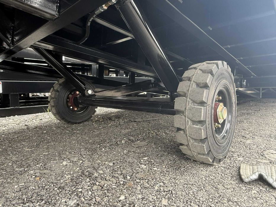 Rampa mobilna załadunkowa 10t, manualna regulacja wysokości