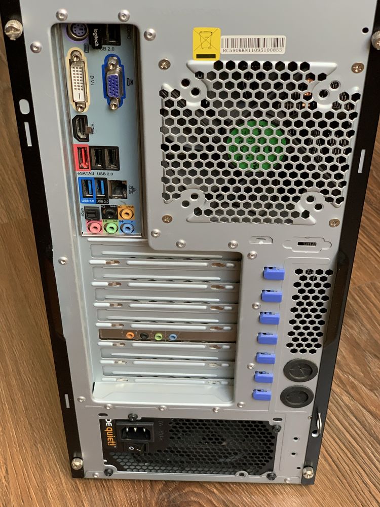 Komputer PC stacjonarny AMD Phenom X6 / 8 GB RAM / Sound blaster
