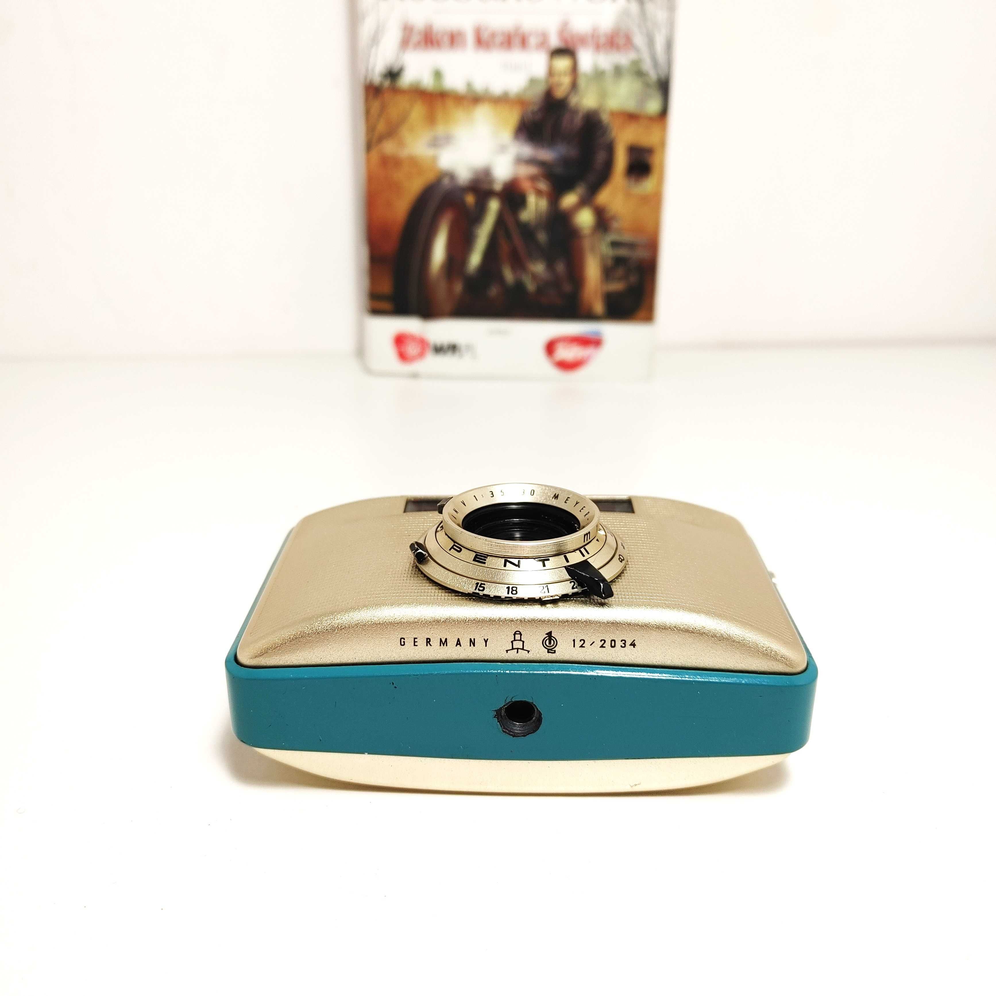 Analogowy aparat fotograficzny półklatkowy  Pentacon Penti II Praktica