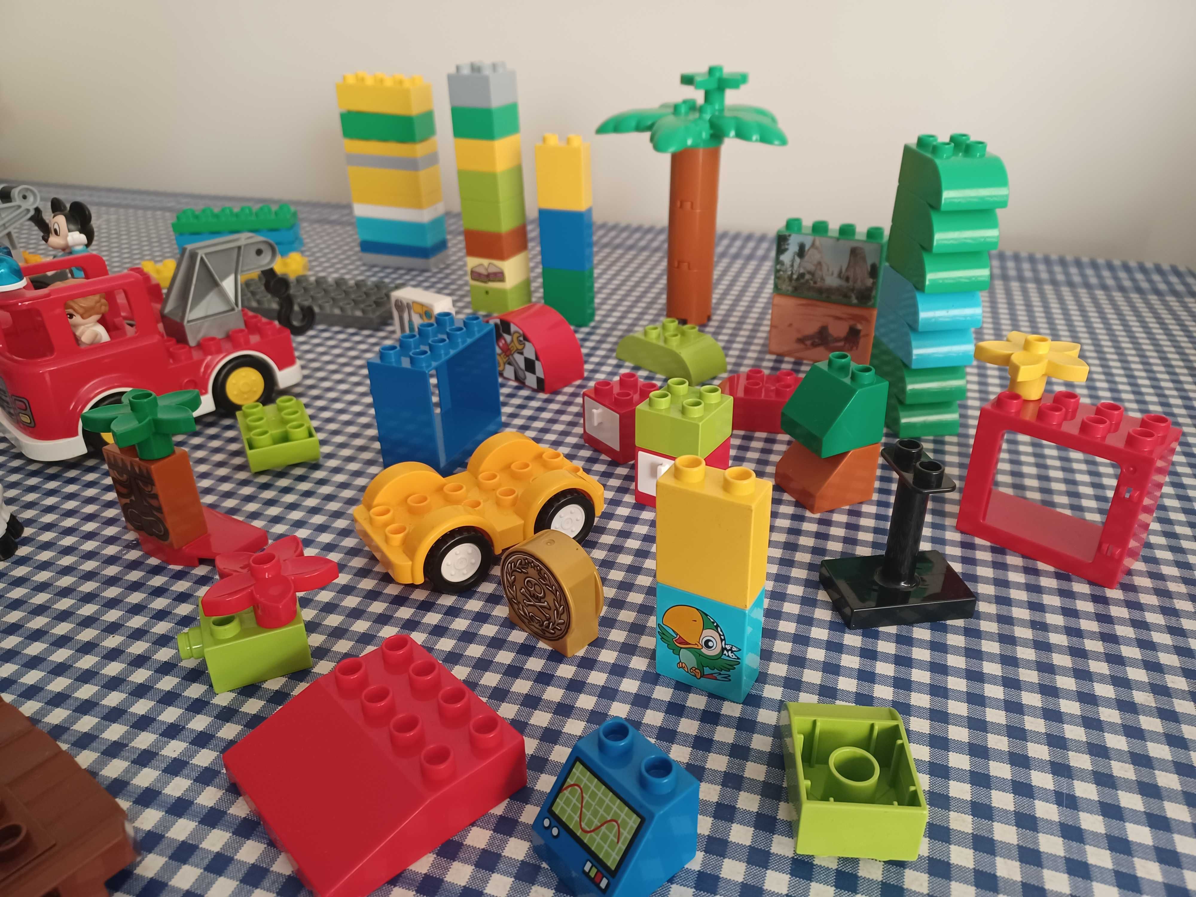 Legos infantis variados