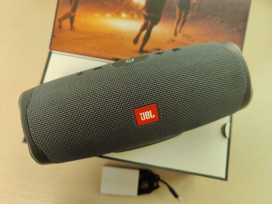 Портативная колонка JBL Charge Essential 2