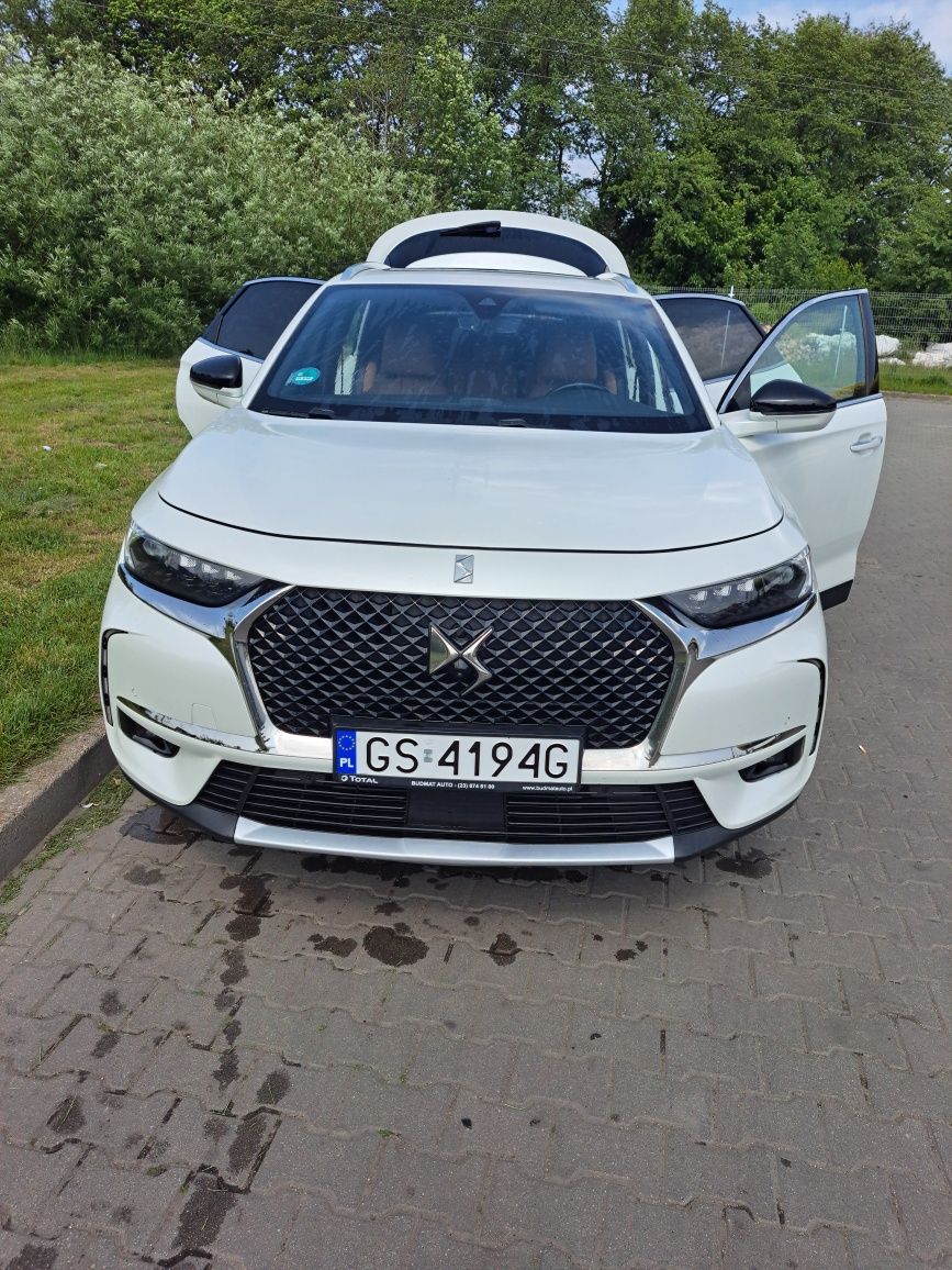 Samocjod osobowy ds7