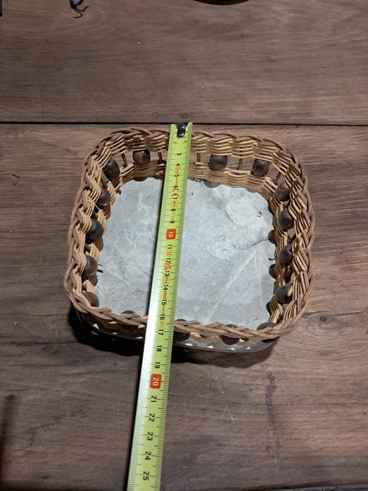 Ozdobny koszyk wiklinowy