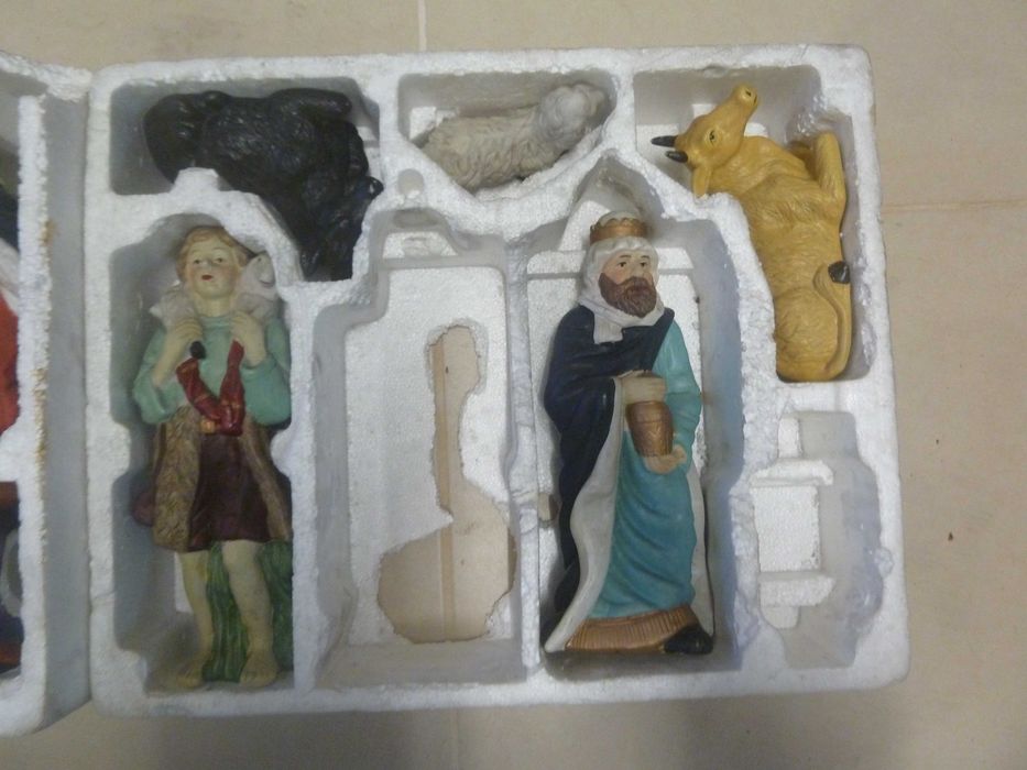 Presépio de Natal em Porcelana - Figuras de 20 cm