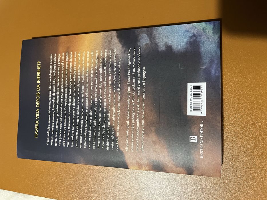 Livro Sobre isto ninguém fala