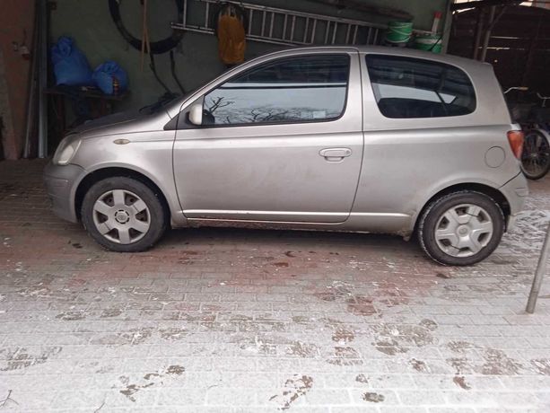 Toyota Yaris 2005 rok stan dobry