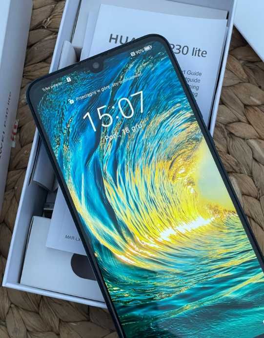 Huawei P30 Lite 4GB/128GB -stan idealny (+etui)