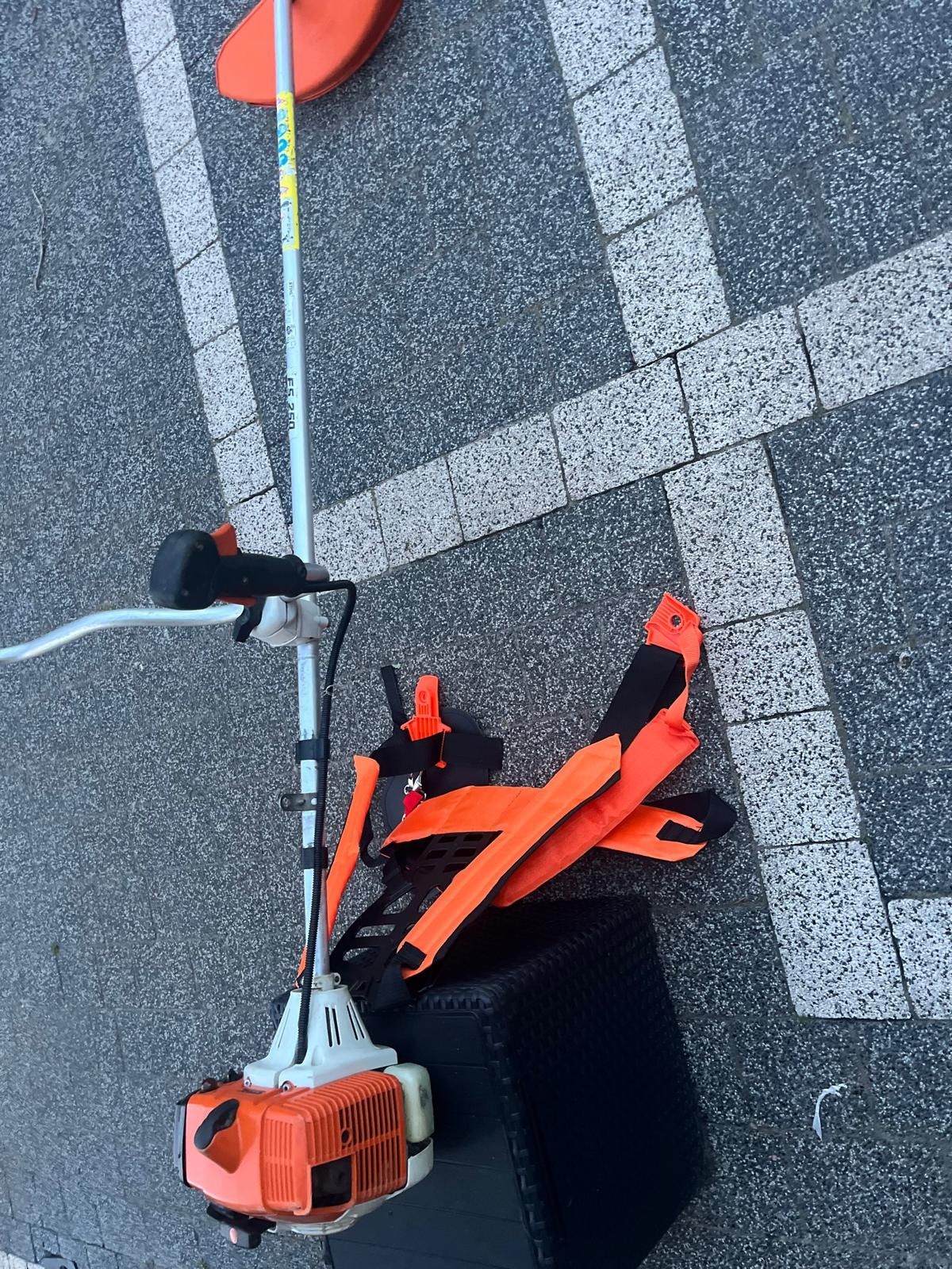 Podkaszarka spalinowa Stihl FS250