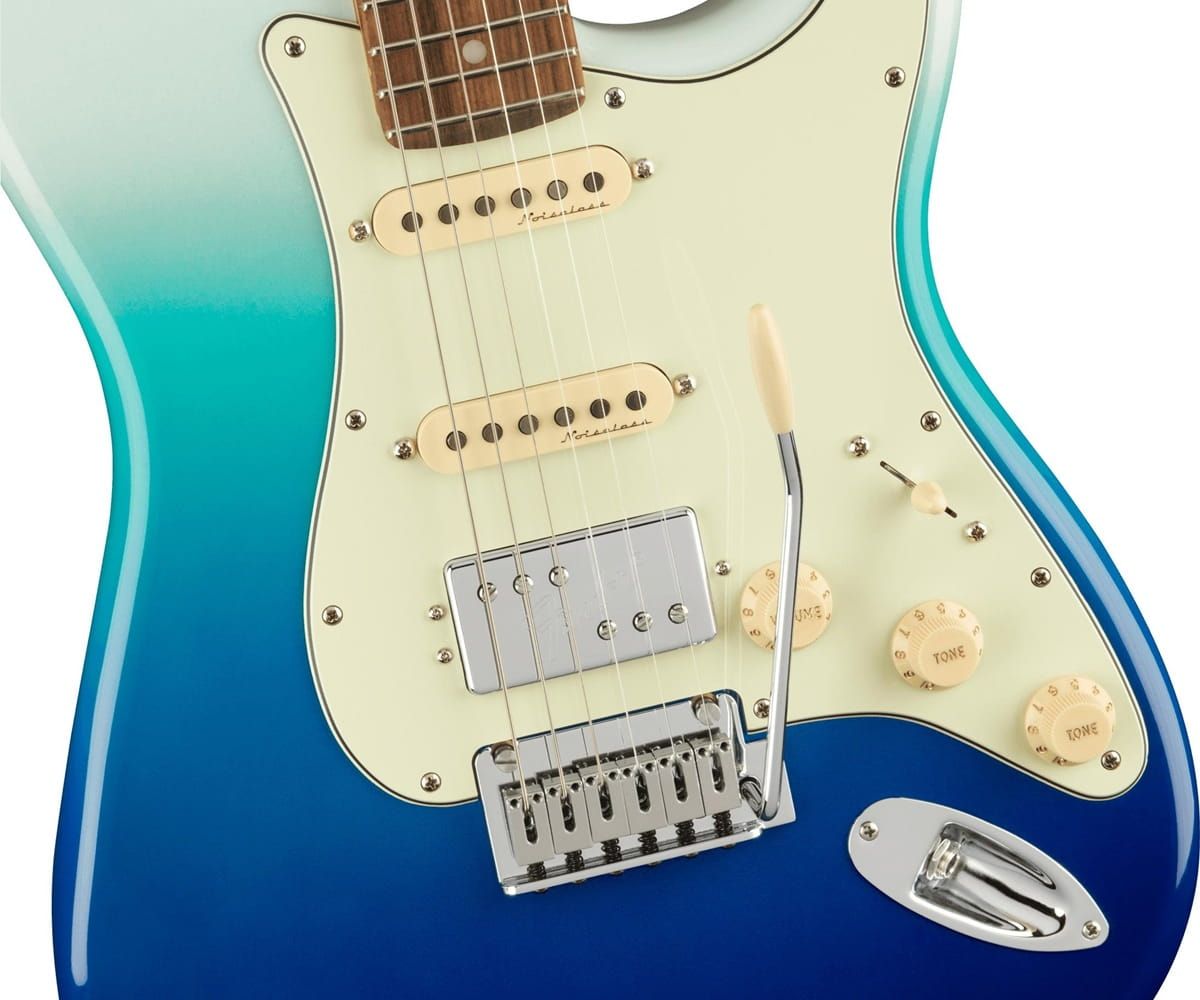 Fender Player Plus Stratocaster HSS BLB