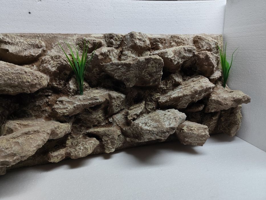 Terrarium na zamówienie, terrarium z wystrojem z plyty
meblowej.