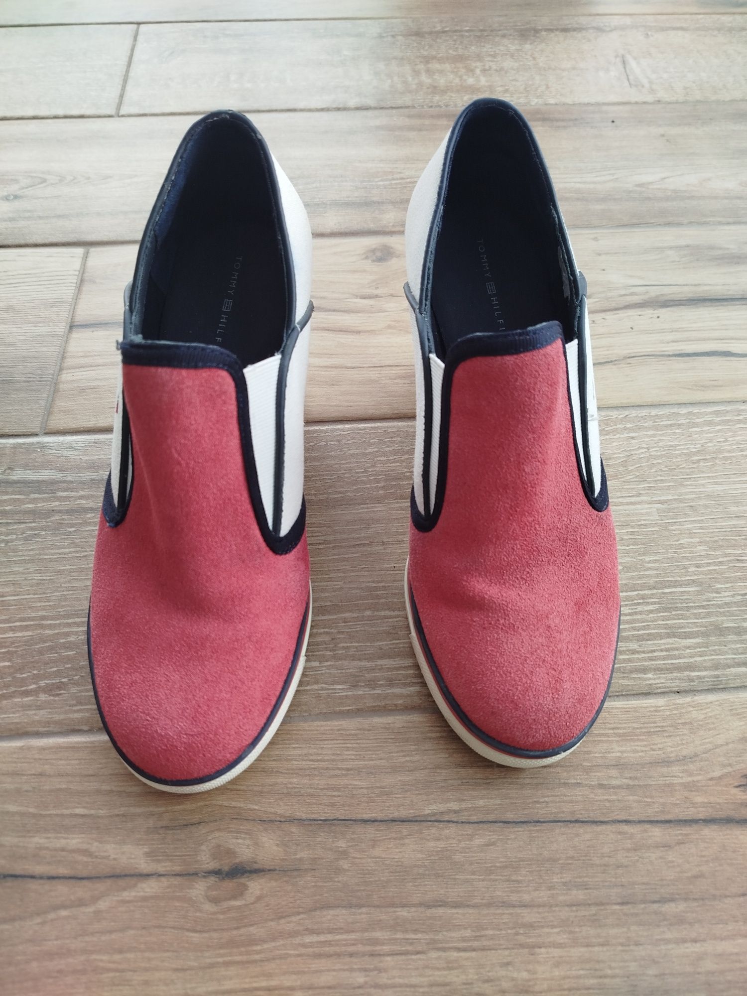 Sneakersy wsuwane