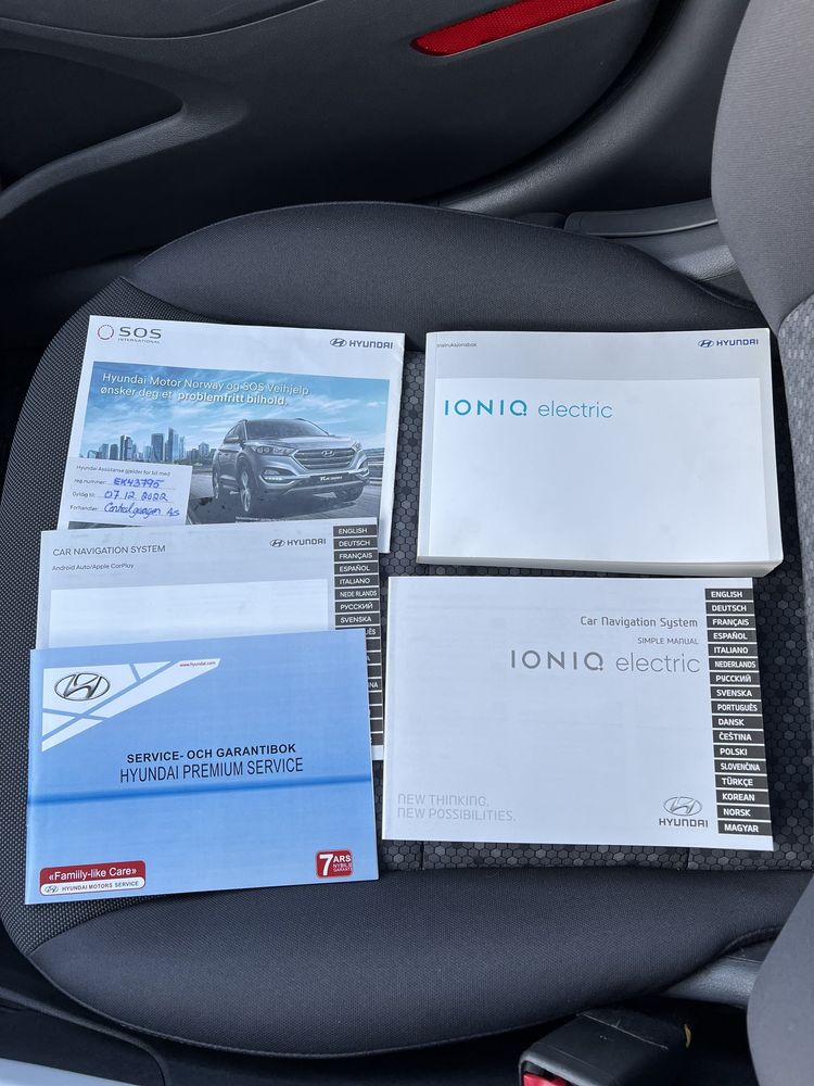Hyundai Ioniq 2018рік, 28kWh, комплектація Premium