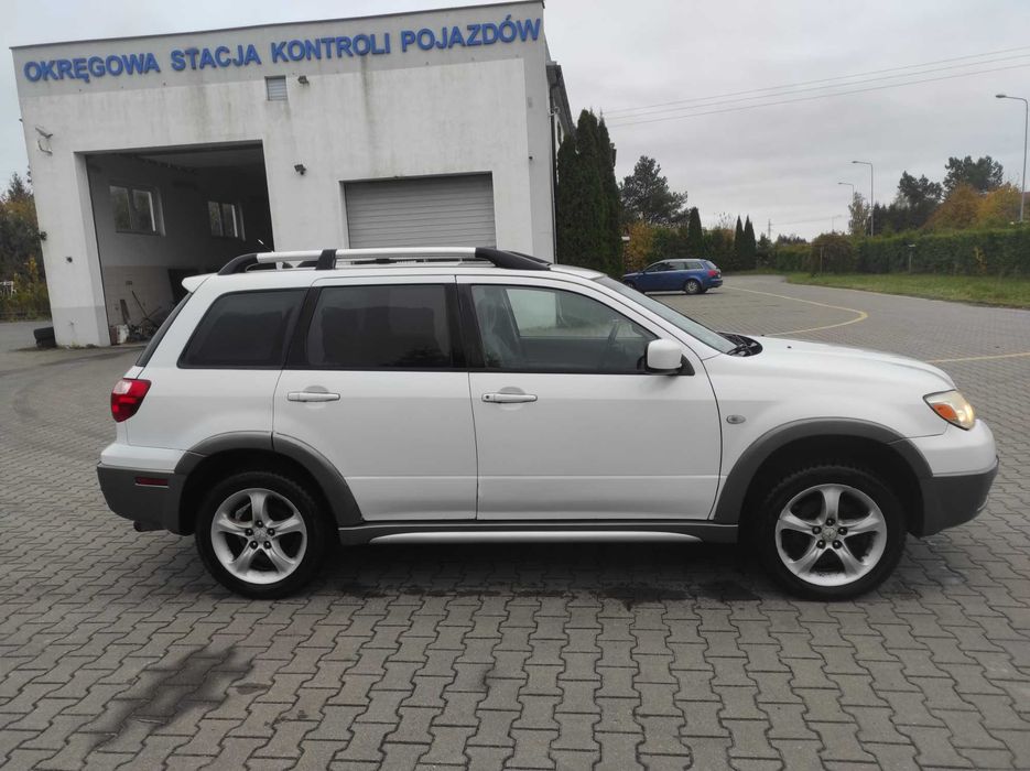Mitsubishi Outlander 2.4Gaz.Automat 4x4 2005 rok