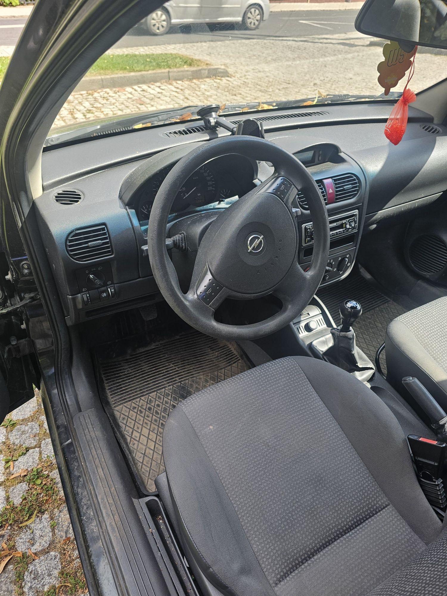 Opel corsa 1,2 benzyna