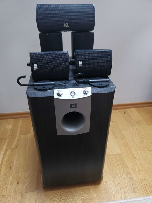 System kina domowego 5.1 JBL SUB 138