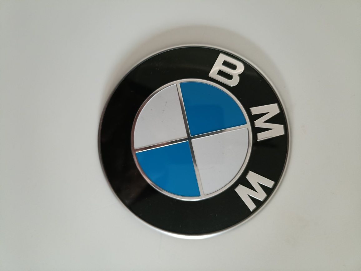 Etui na dokumenty z logo bmw oraz znaczek BMW 79 mm