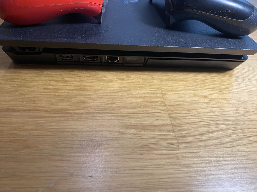 PlayStation 4 slim в ідеалі