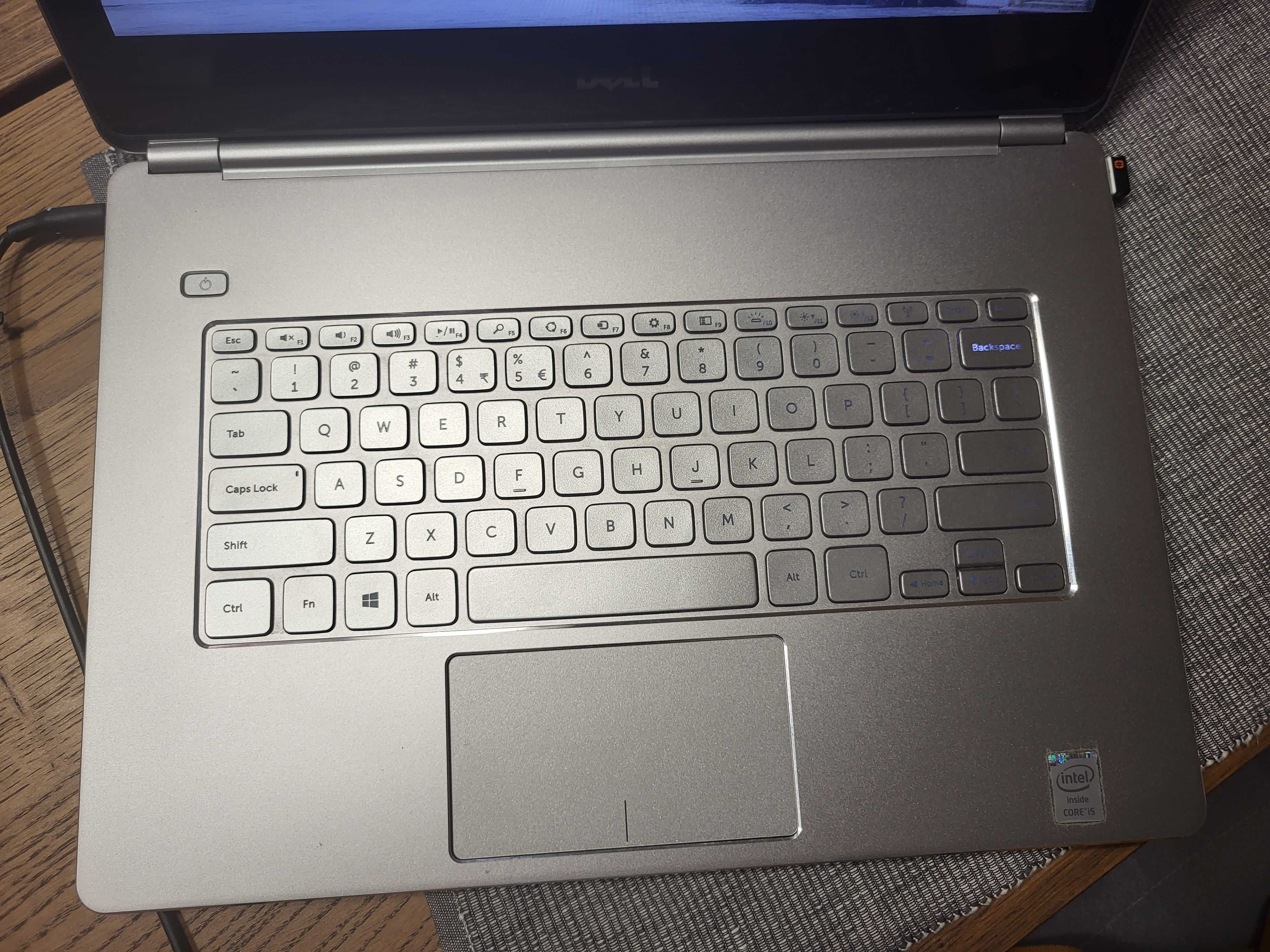 laptop DELL Inspiron 7437