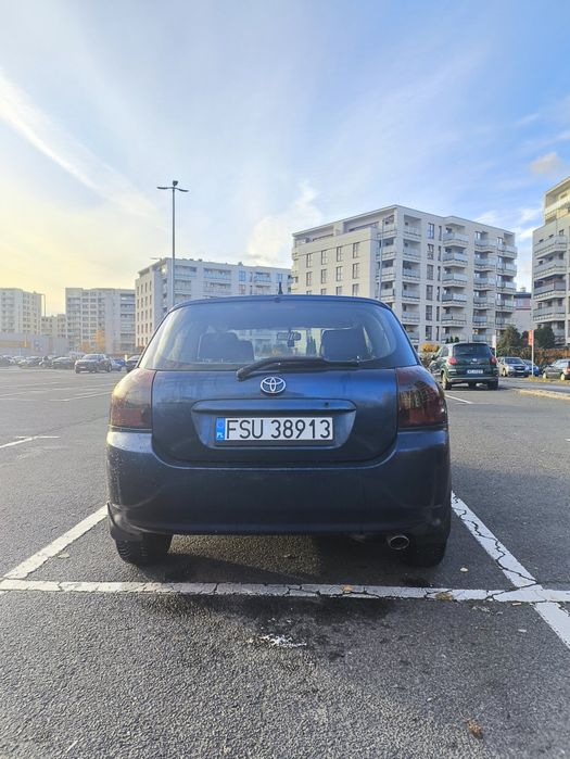 Toyota corolla e12 2002
