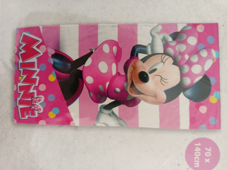 Toalha de praia da Minnie.